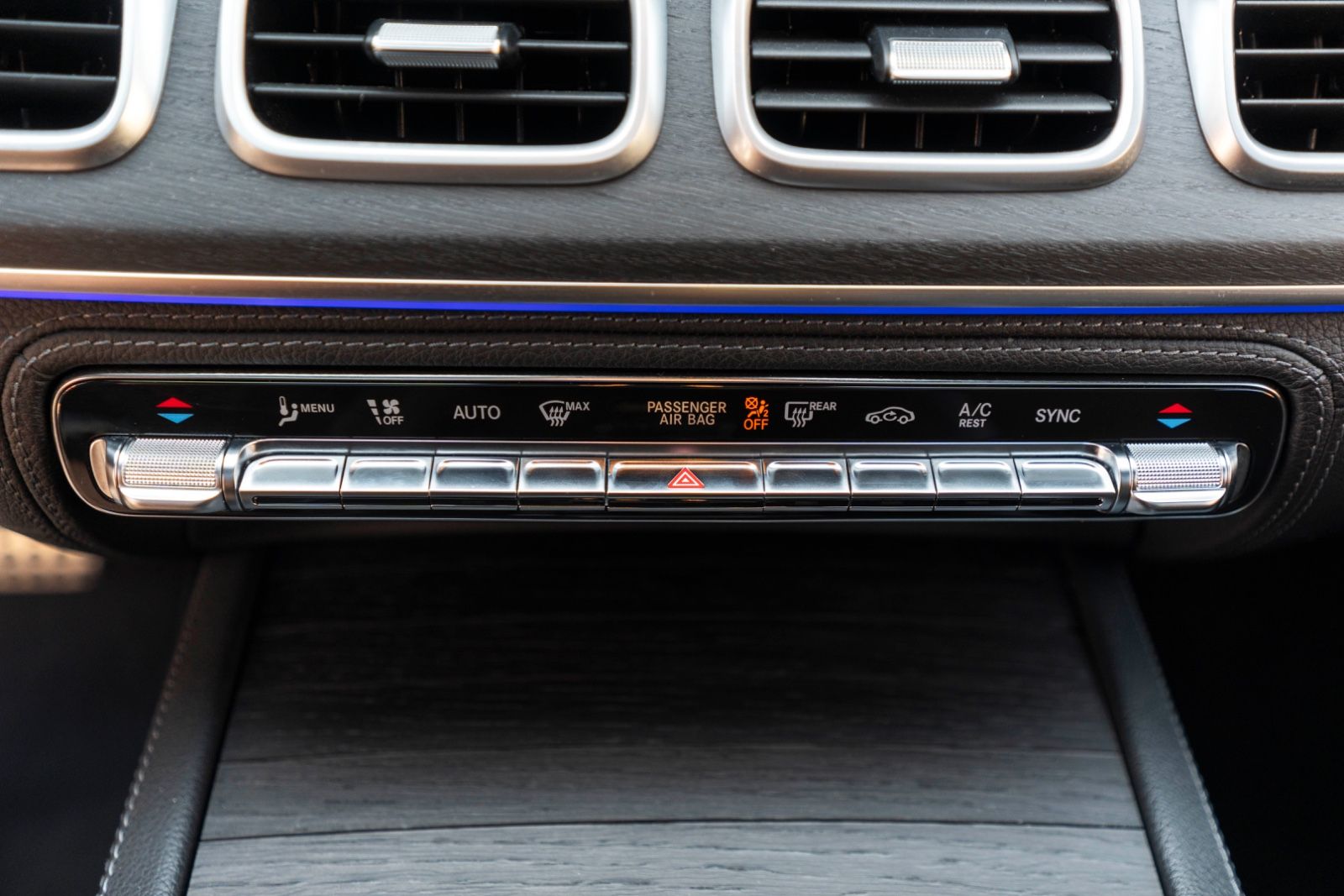 Fahrzeugabbildung Mercedes-Benz GLE 350 d 4MATIC AMG MULTI BURMESTER 360° ACC
