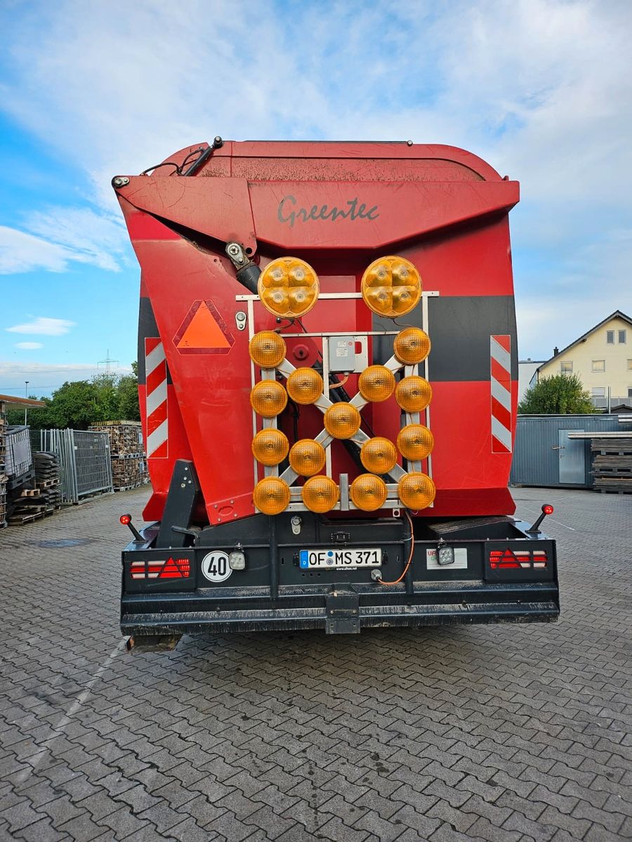 Fahrzeugabbildung Andere Ufkes 962/25 / Valtra S374 / nur: 1.980h!