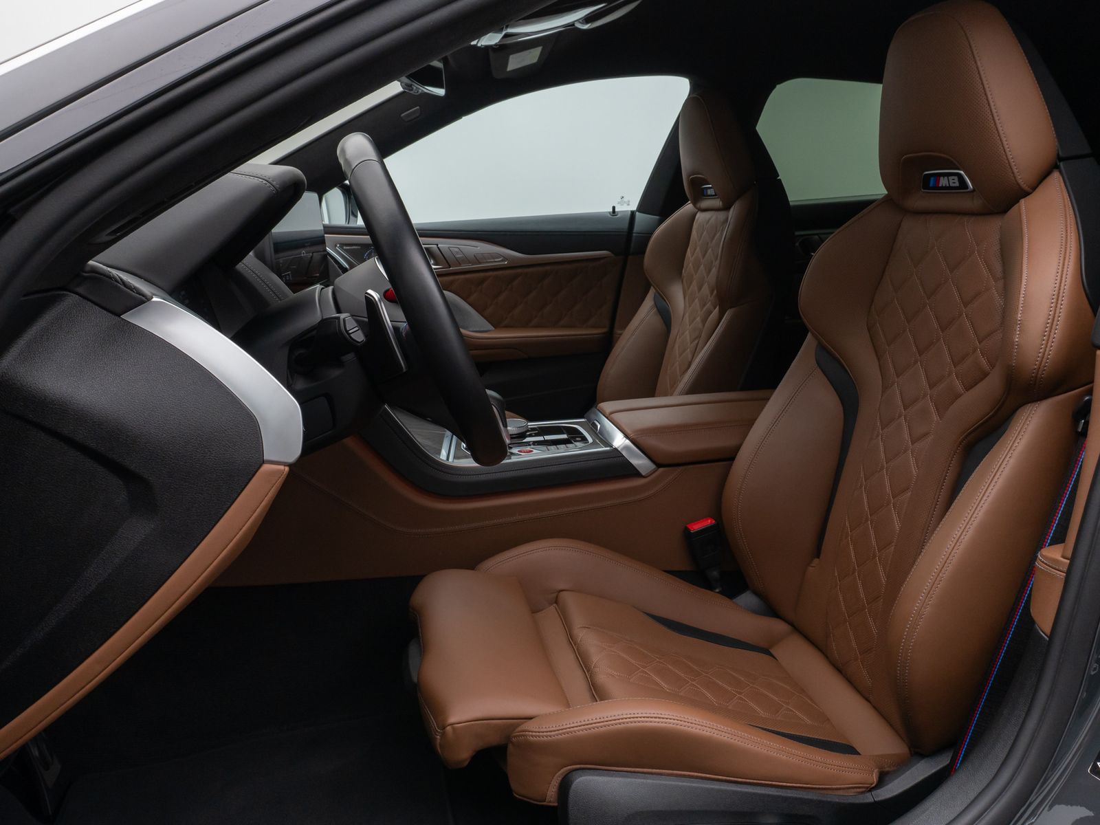 Fahrzeugabbildung BMW M8 Competition xD Gran Coupé 360°Laser HUD B&W