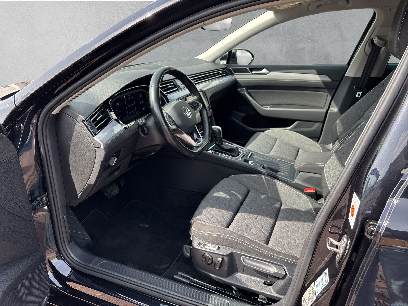 Fahrzeugabbildung Volkswagen Passat Variant Business 2.0 TDI DSG RFK App-Conn