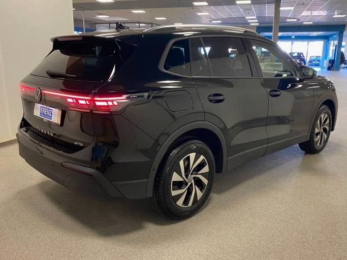 Fahrzeugabbildung Volkswagen Tiguan 1.5 eTSI OPF DSG+AHK + NAVI+PARKASSISTENT