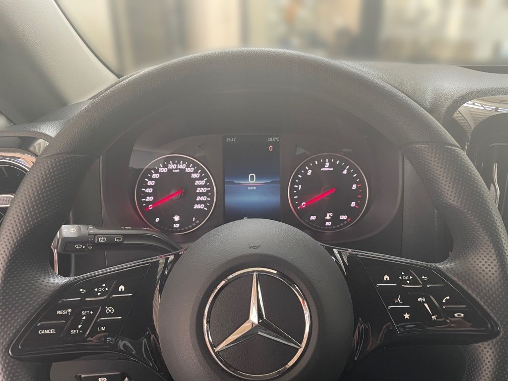 Fahrzeugabbildung Mercedes-Benz Vito 116 Mixto PRO kompakt 5 Sitze LED 2xST PTS