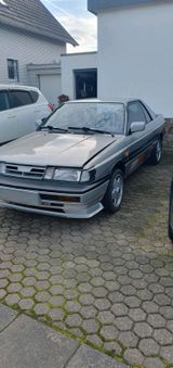 Nissan Sunny - Nissan Sunny mit Benzin-Antrieb