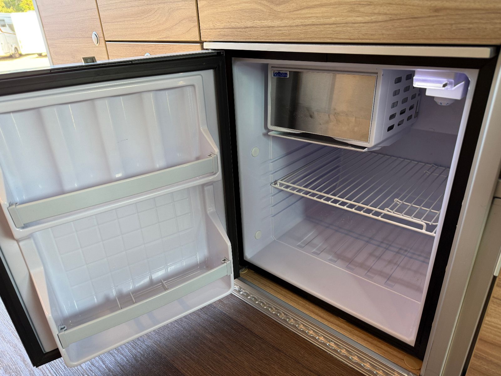 Fahrzeugabbildung HYMER / ERIBA / HYMERCAR Sydney GT 60 Limited