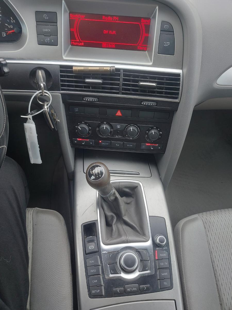 Audi A6 2006 — photo 12