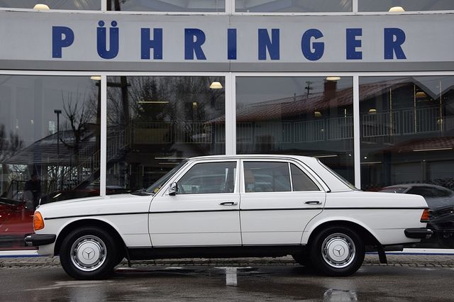 Mercedes-Benz 200 W123 *2.BESITZ*