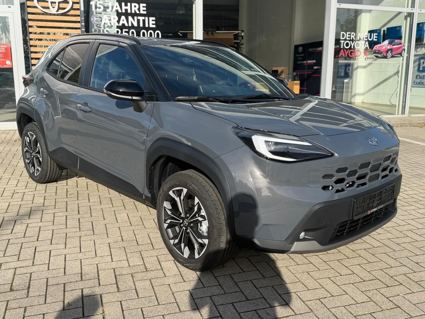 Toyota Yaris Cross Teamplayer Technik Paket LED ACC SHZ