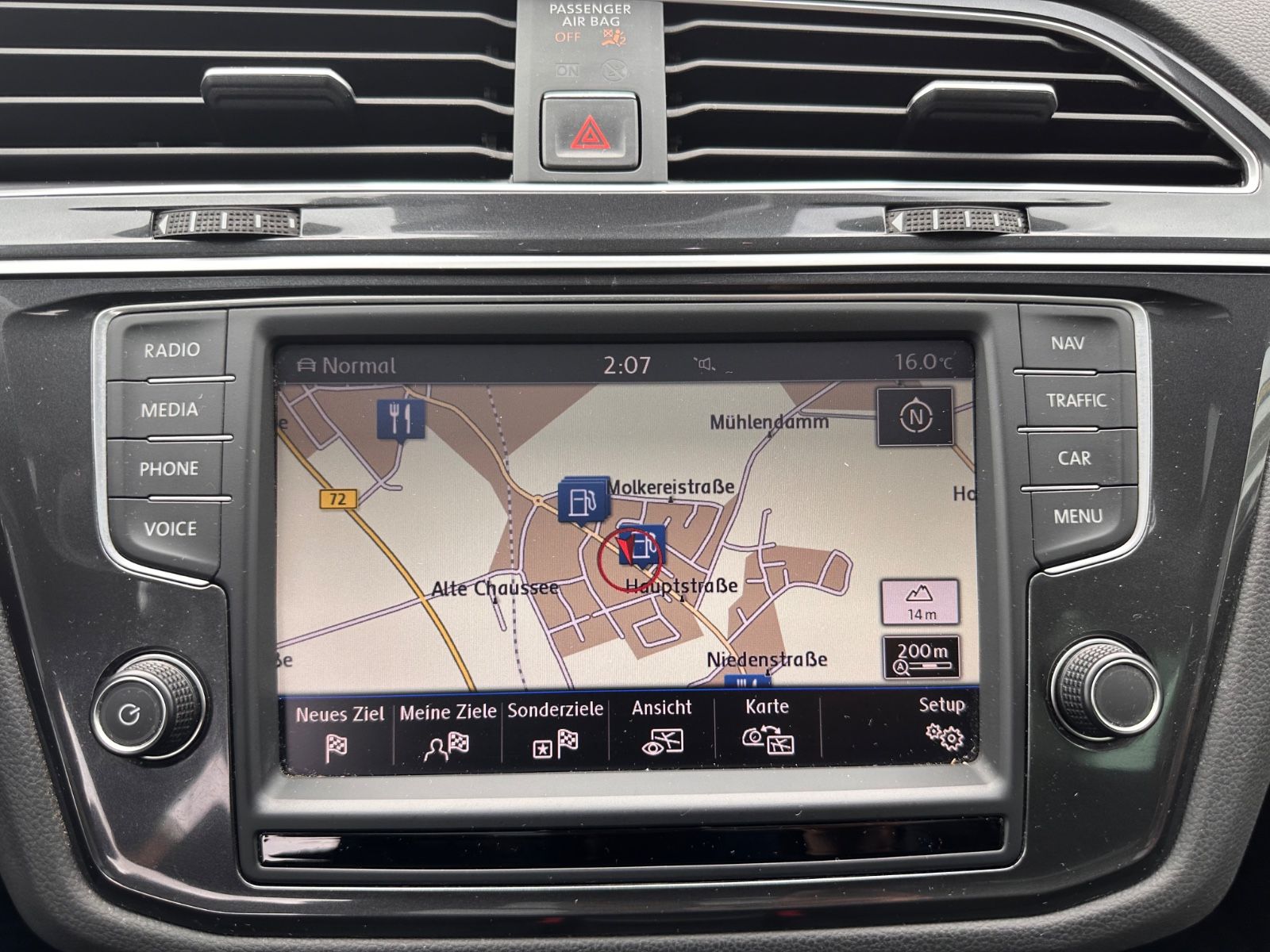 Fahrzeugabbildung Volkswagen Tiguan 2.0 TDI 4M Highline Pano/AHK/ACC/Navi/LED