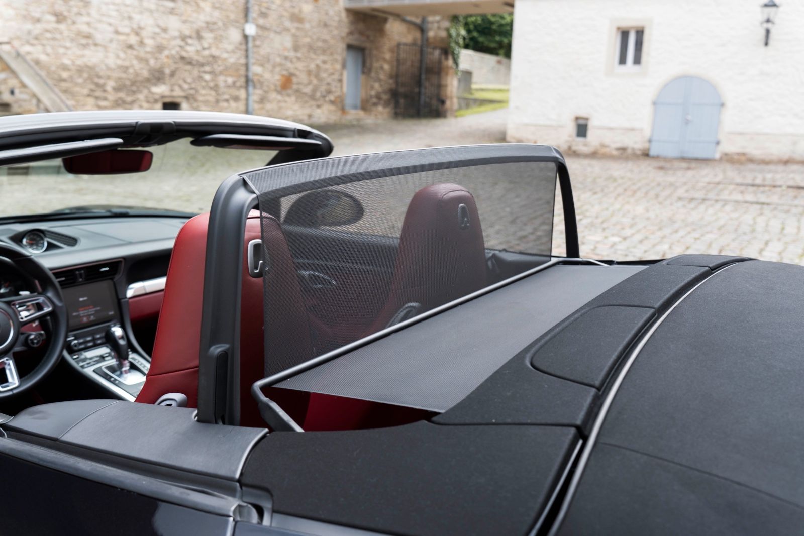 Fahrzeugabbildung Porsche 911 Carrera S Cabrio BOSE PASM TOTW CARPLAY LED
