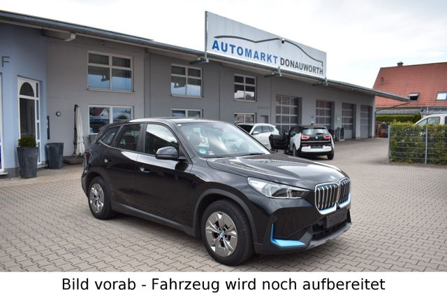 BMW iX1 30 xDrive Navi PanoDach Keyless LED