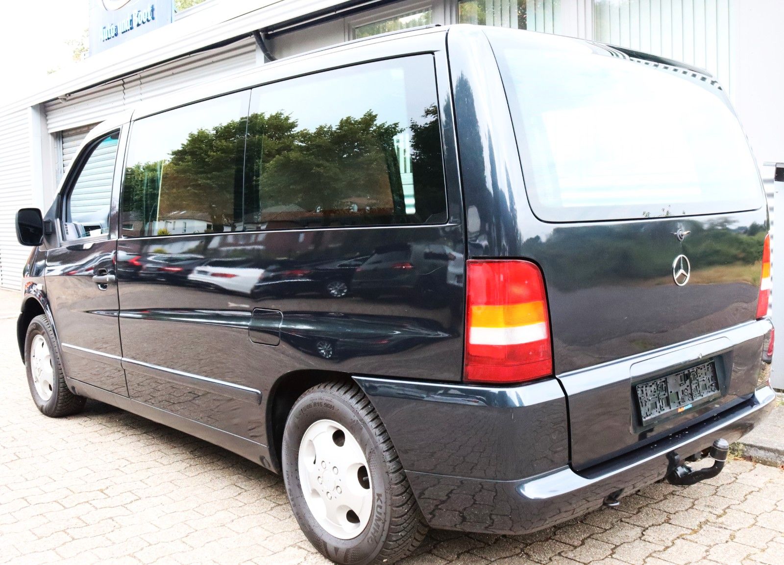 Fahrzeugabbildung Mercedes-Benz VITO 113 AUTOMATIK*KLIMA*BESTATTUNGSFAHRZEUG*TOP
