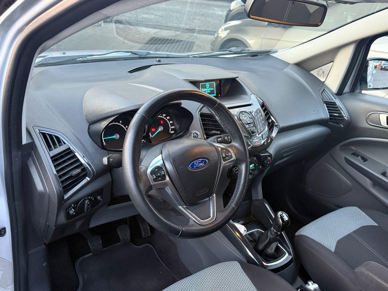 Ford EcoSport 2015 — photo 12