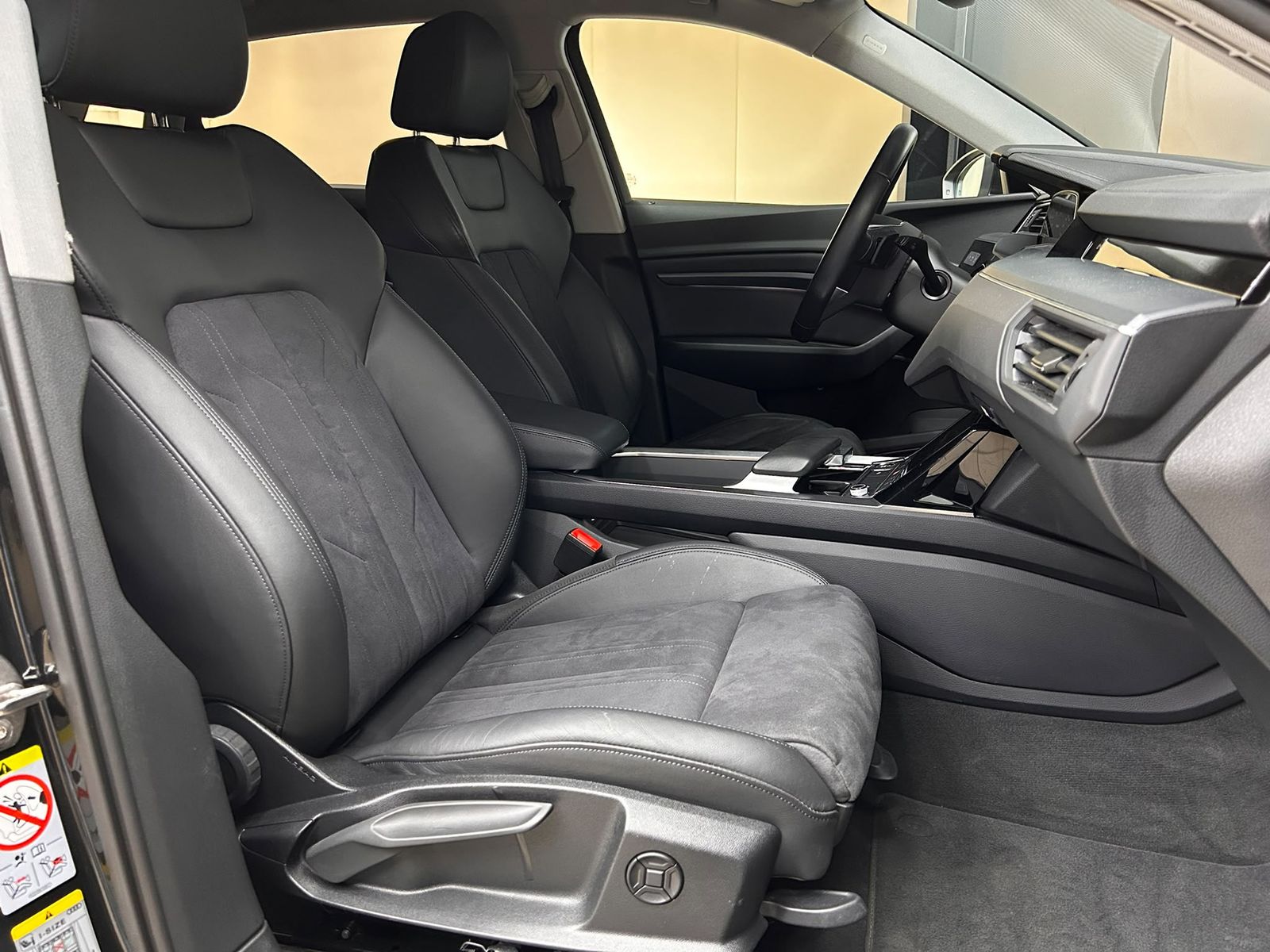 Fahrzeugabbildung Audi e-tron 50 Quatt ALCANTARA+NAVI+LED SHZ+ACC+APS+