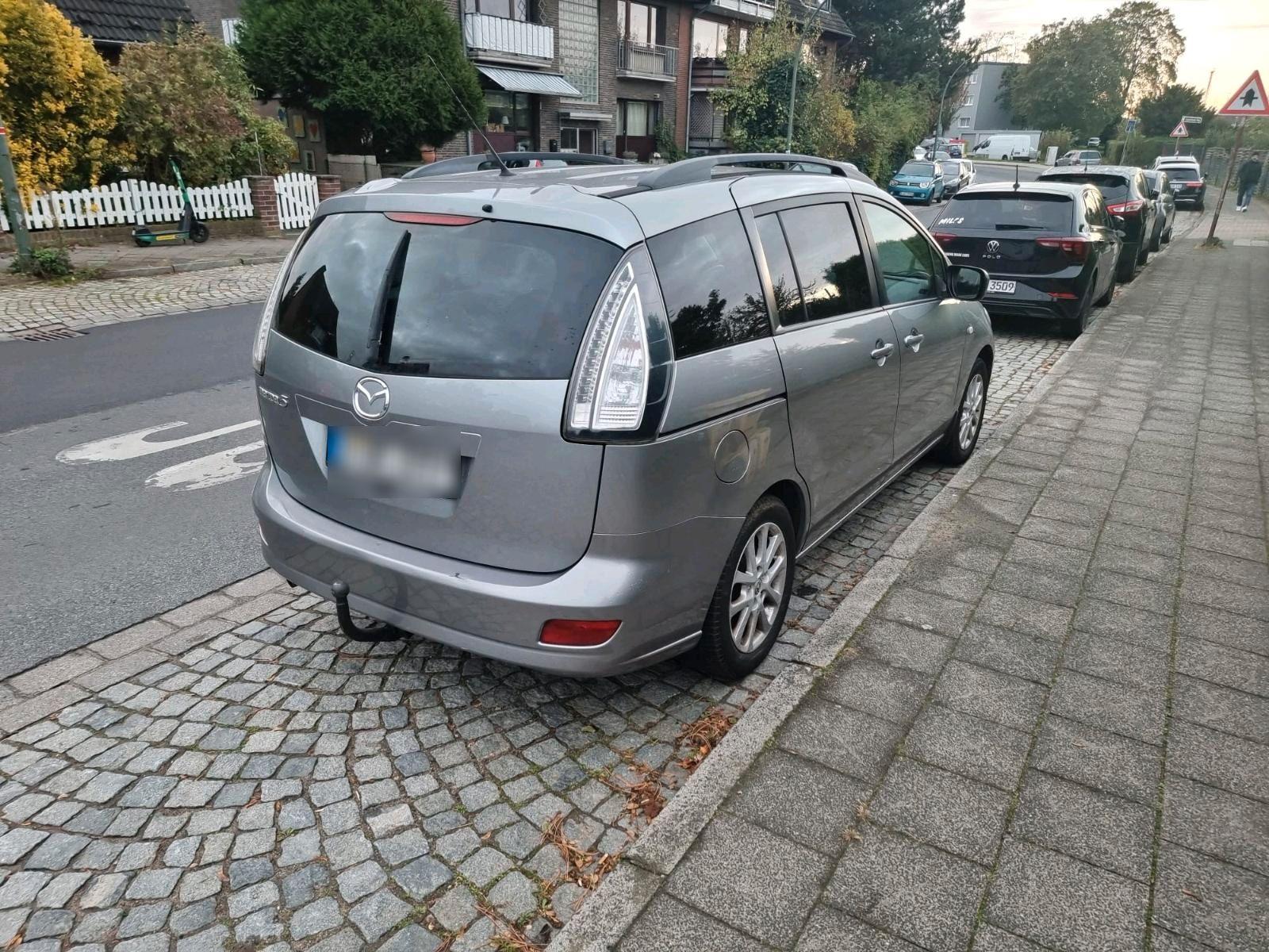 Mazda 2 2010 — rear view