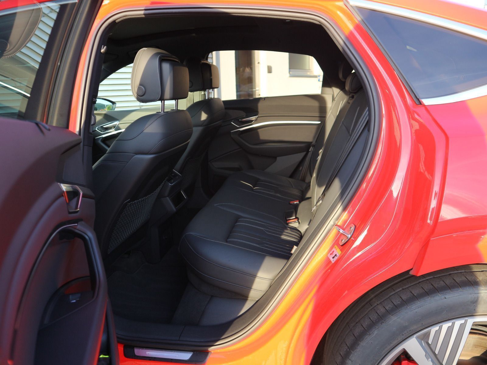 Audi Q8 e-tron - Bild 13