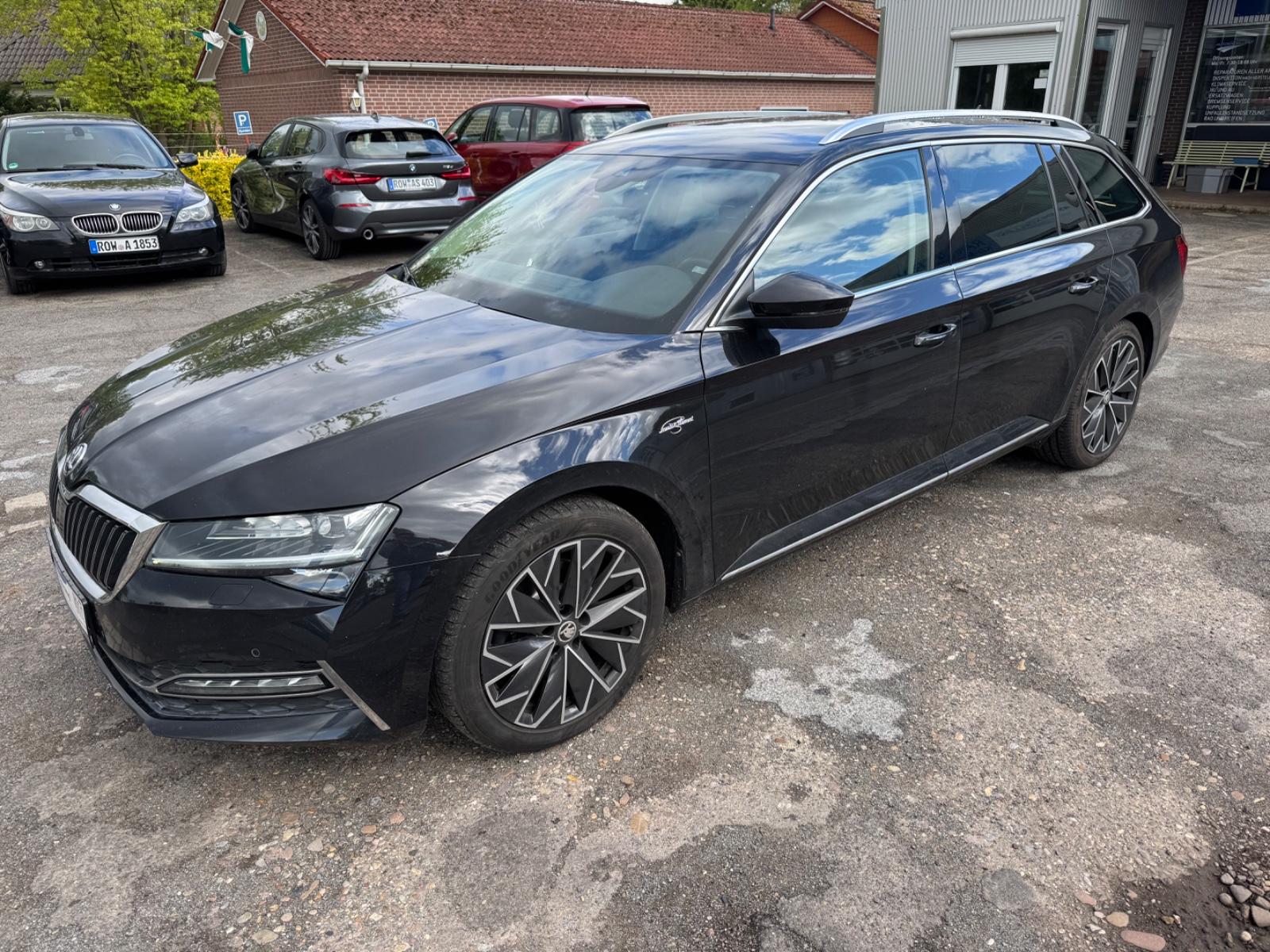 Skoda Superb Combi L&K 4x4 Rückfahrkamera/AHK