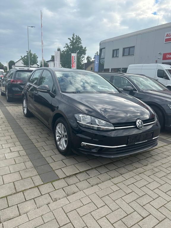 Image of Volkswagen Golf