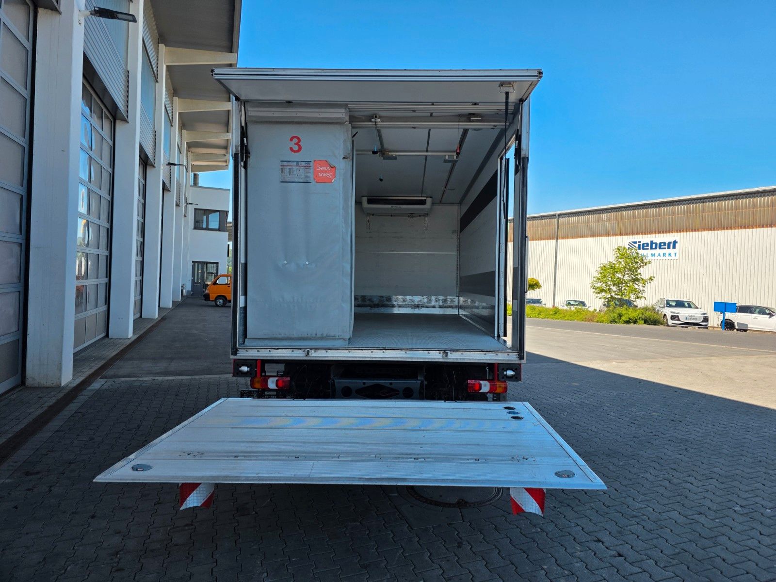 Fahrzeugabbildung Mercedes-Benz Atego 818 L ThermoKing V-600 Max LBW Klima