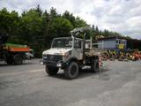 Mercedes-Benz Unimog U1250 mit Kran MKG 105 - Mercedes-Benz Unimo