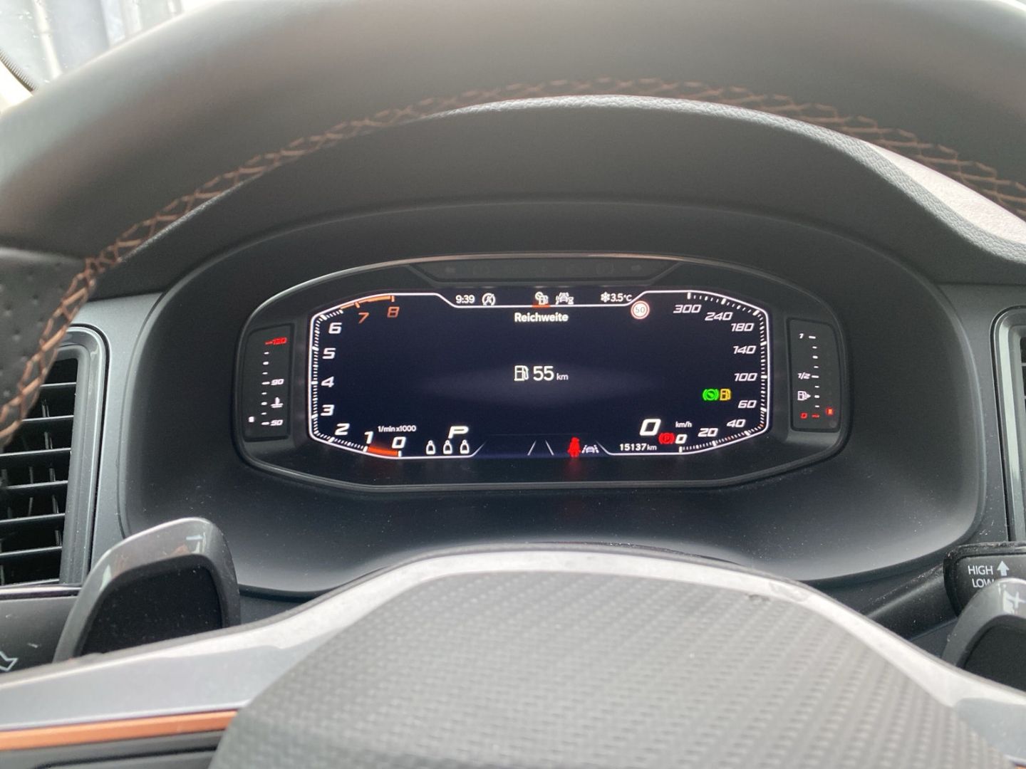 Fahrzeugabbildung CUPRA Ateca Basis AHK-klappbar Navi Digitales Cockpit