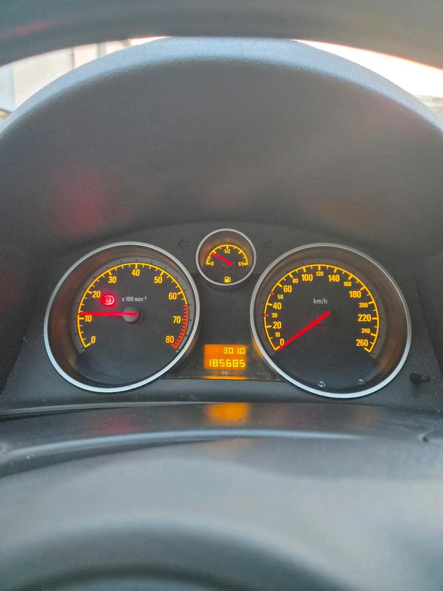Opel Astra 2005 — photo 12