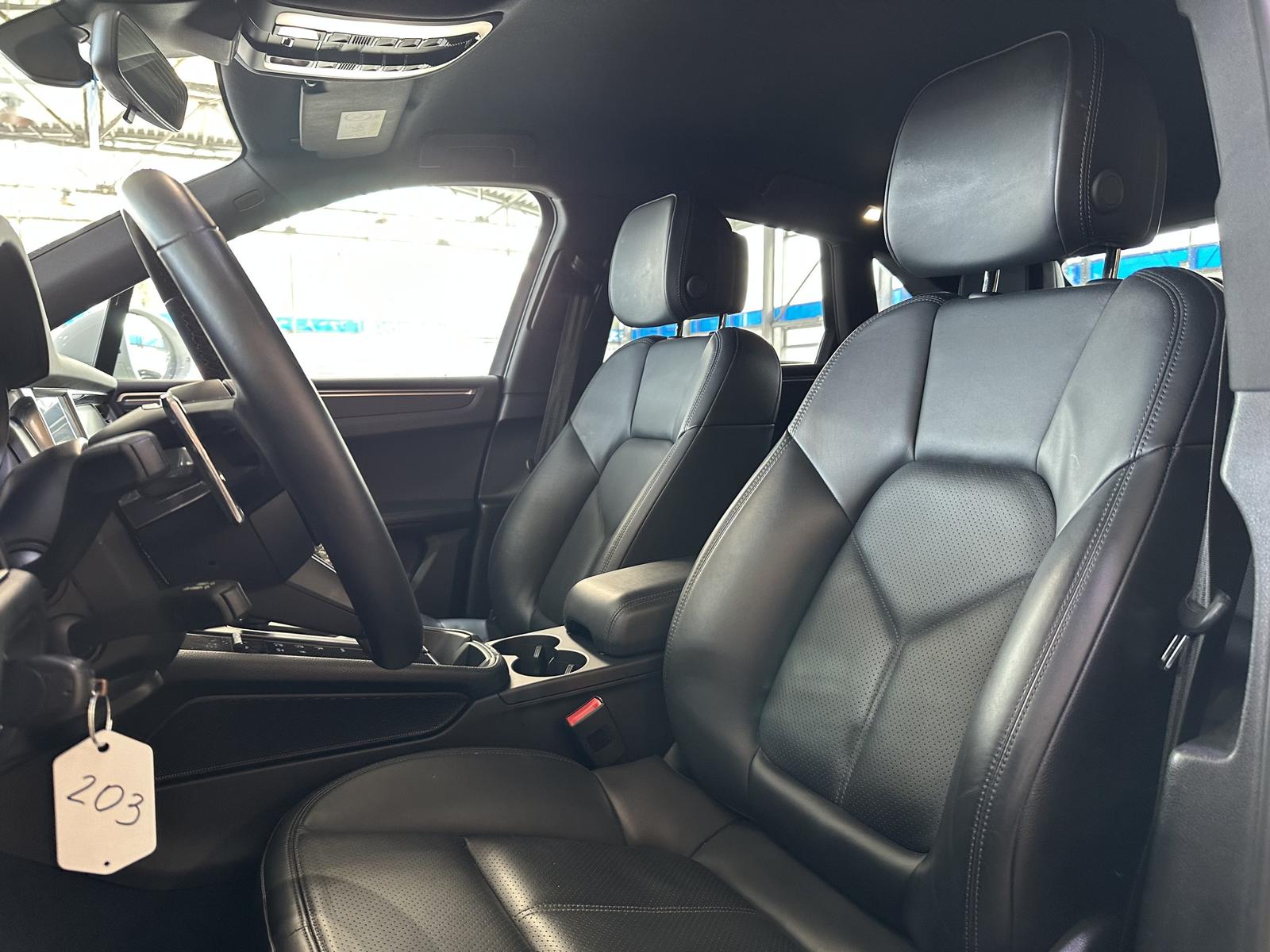 Porsche Macan 2.0 Turbo*PDK*Allrad*LED-PDLS*PCM*Navi