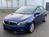 Peugeot 308 Active TÜV NEU/LED/TEMPOMAT/R-CAM/NAVI/AHK/ - Peugeot 308 mit Benzin-Antrieb: Kleinwagen