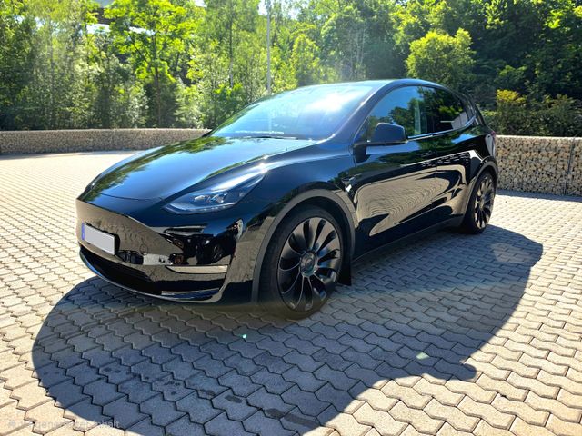 TESLA Model Y Performance Dual AWD