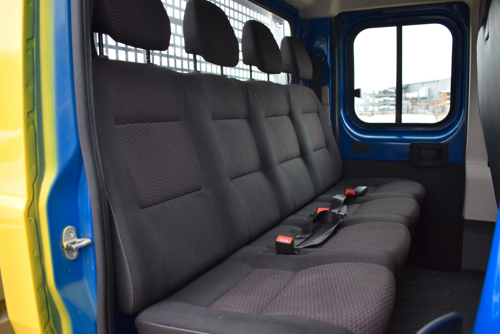 Fahrzeugabbildung Citroën Jumper Pritsche Doka. 35 L4 Heavy Plus Solution