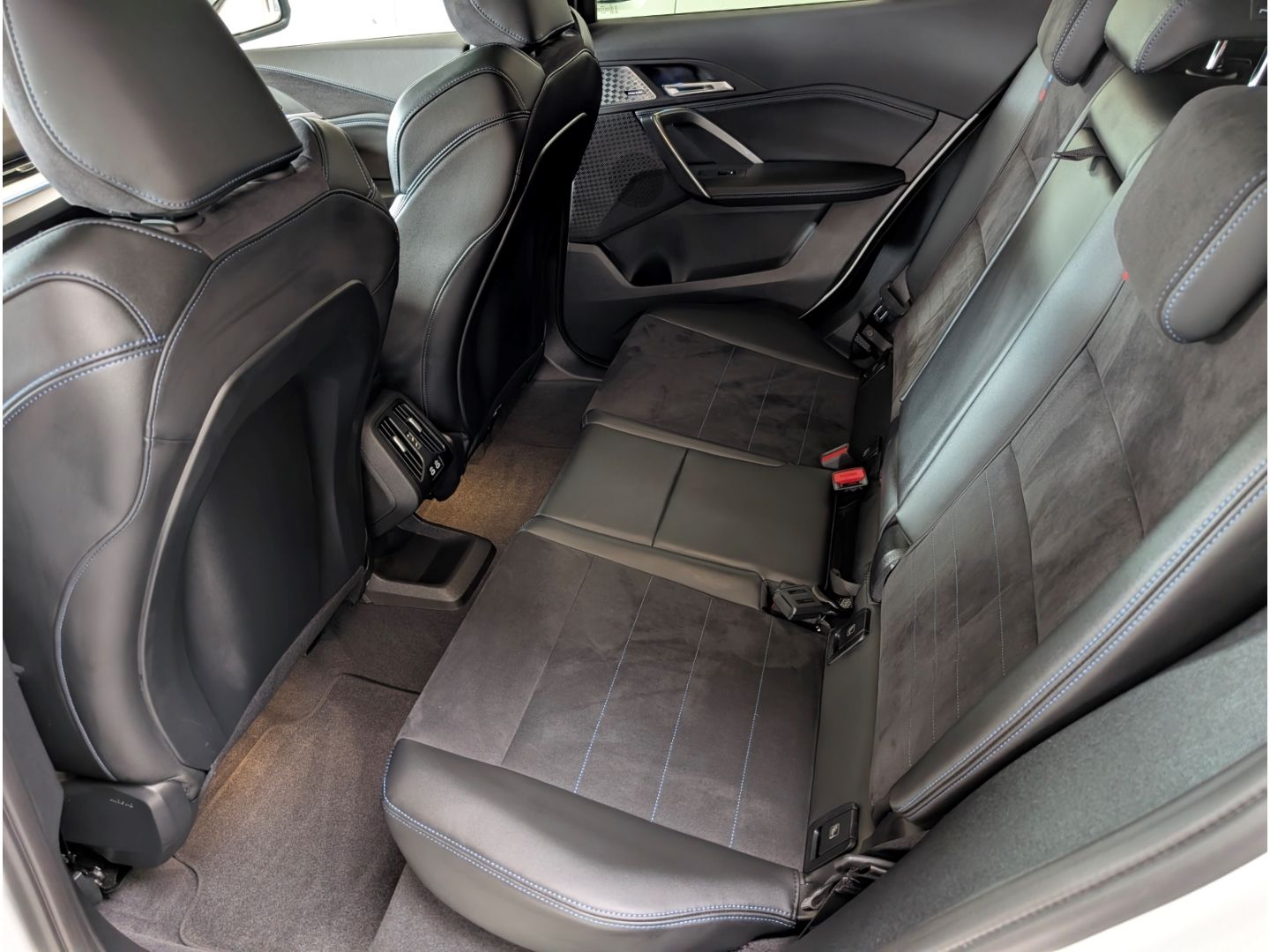 BMW X2 20 i sDrive M Sport PANO AHK ELEKT.SITZE H K foto 13