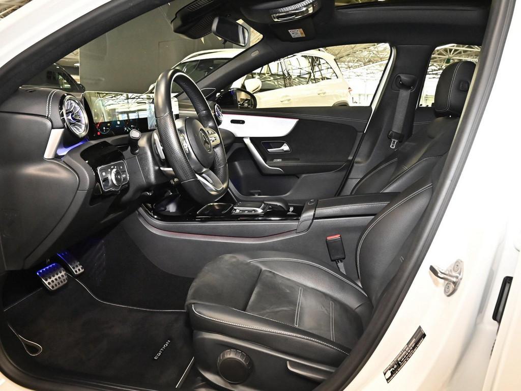 Mercedes-Benz A 250 e Lim AMG Line NIGHT PANO LED NAVI KAMERA