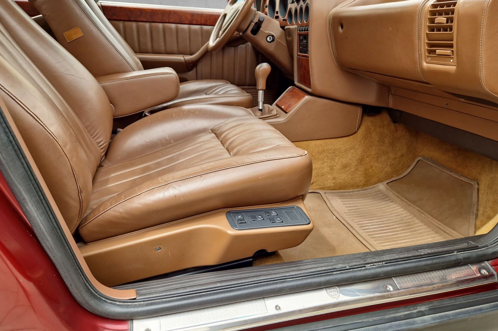 Fahrzeugabbildung Lancia Thema 8.32 | Ferrari Motor | Sehr guter Zustand