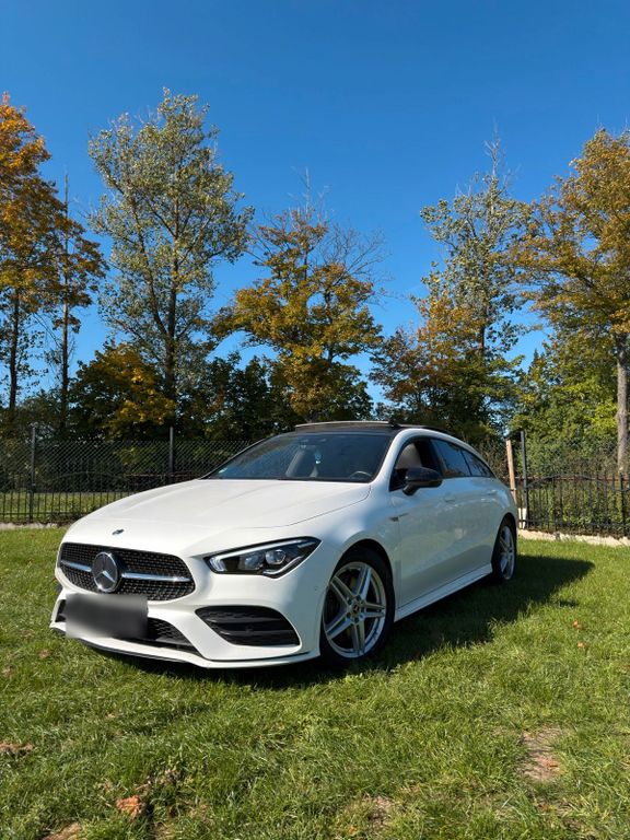 Image of Mercedes-Benz CLA 220