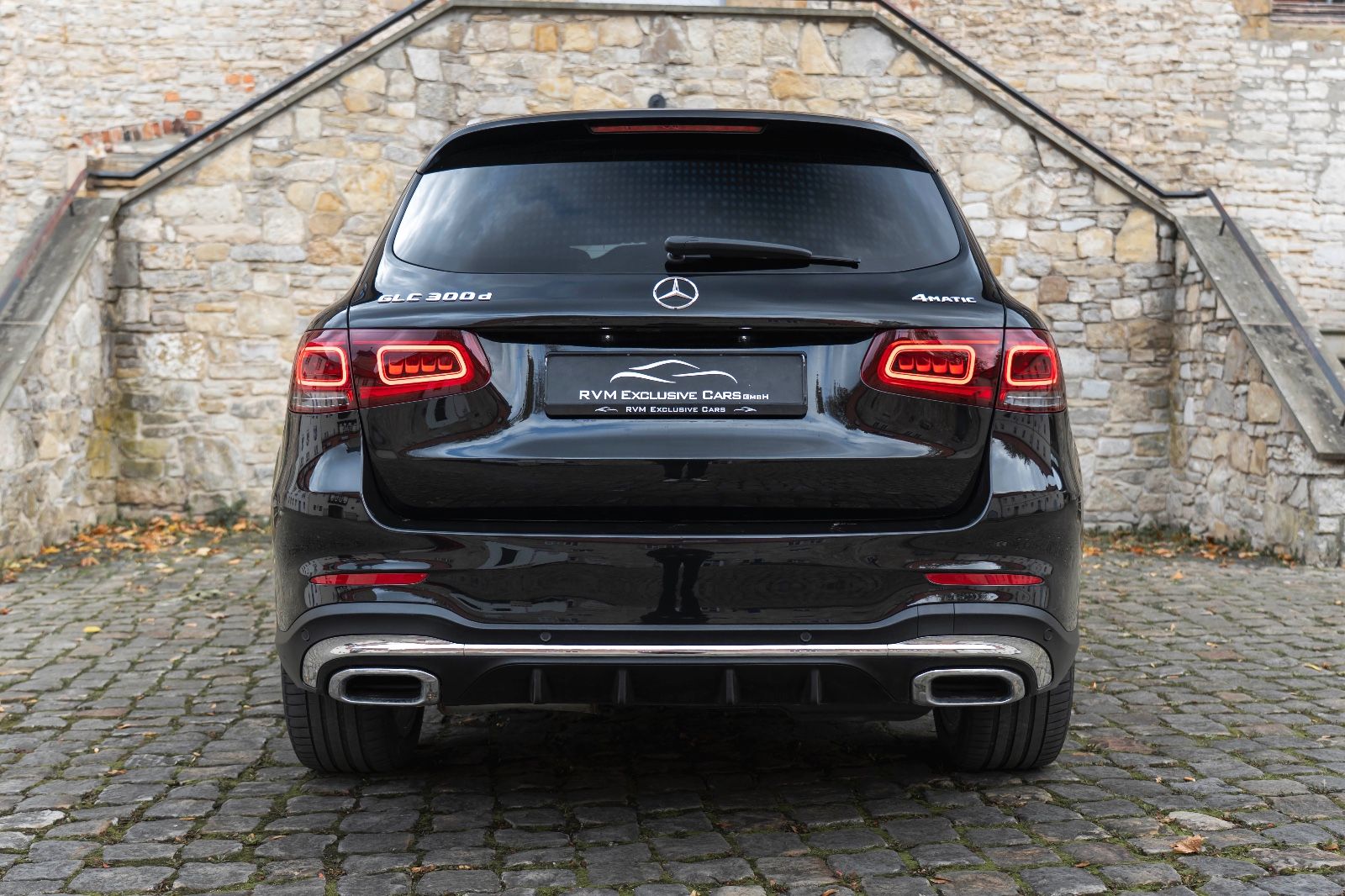 Fahrzeugabbildung Mercedes-Benz GLC 300d 4Matic AMG-LINE LED KAM NAV