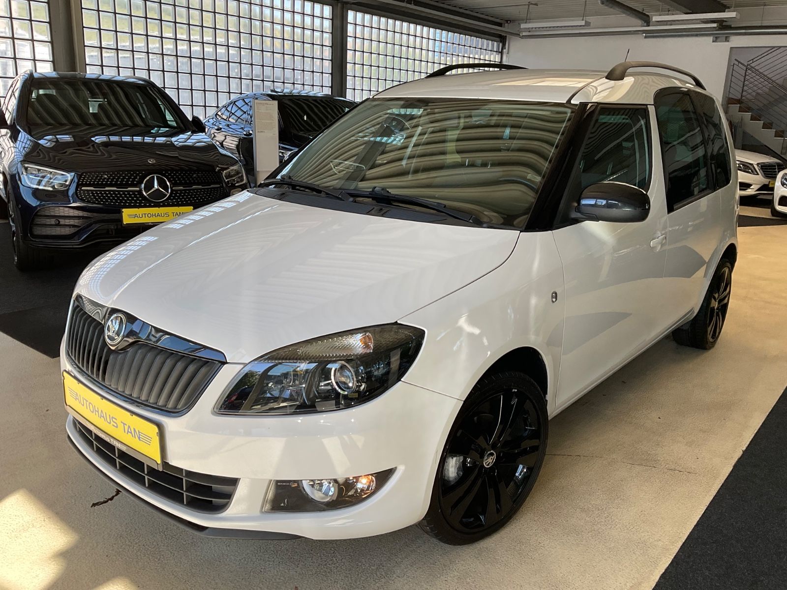 Fahrzeugabbildung SKODA Roomster Noire