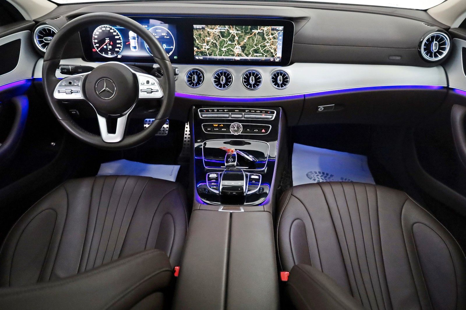 Fahrzeugabbildung Mercedes-Benz CLS 350 d 4Matic,AMG line,Navi,Kamera,HUD,ACC,SD