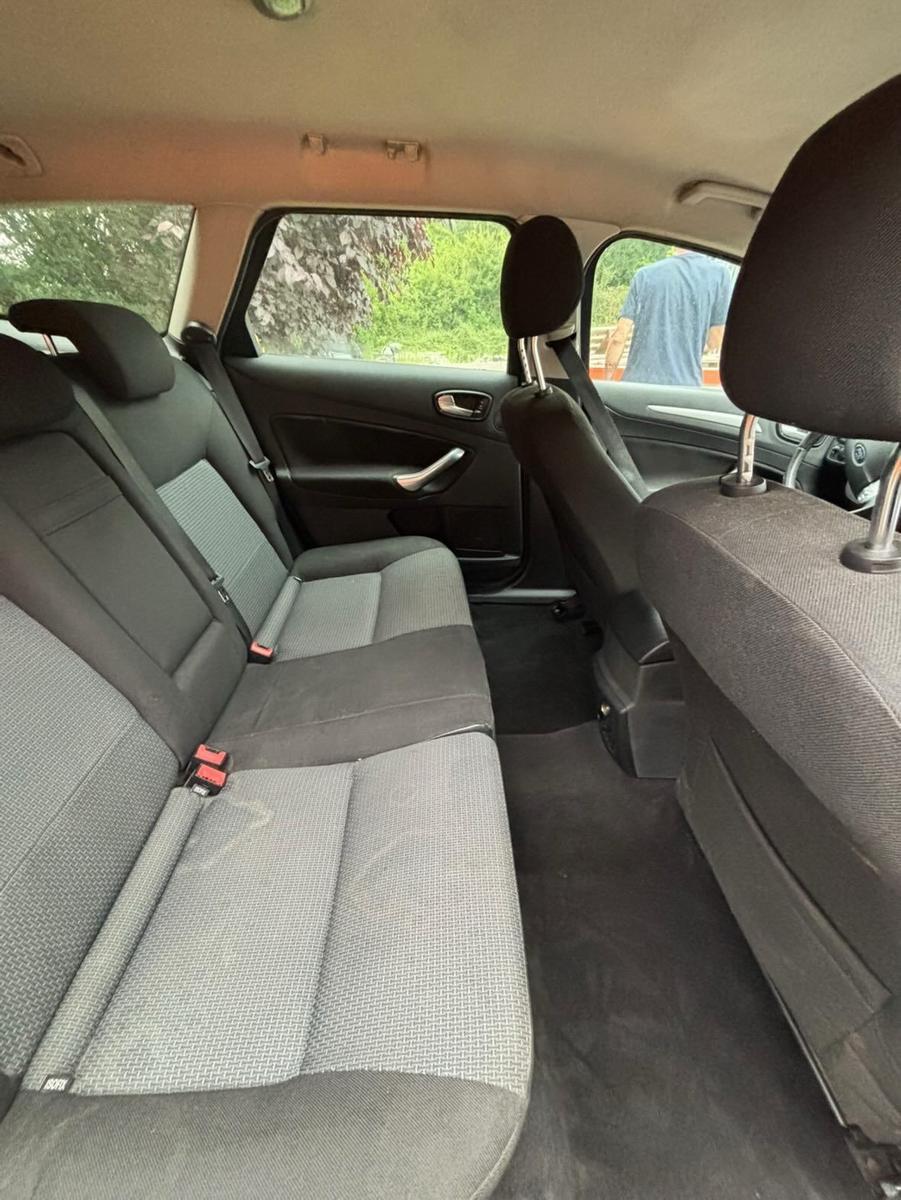 Ford Mondeo 2007 — interior