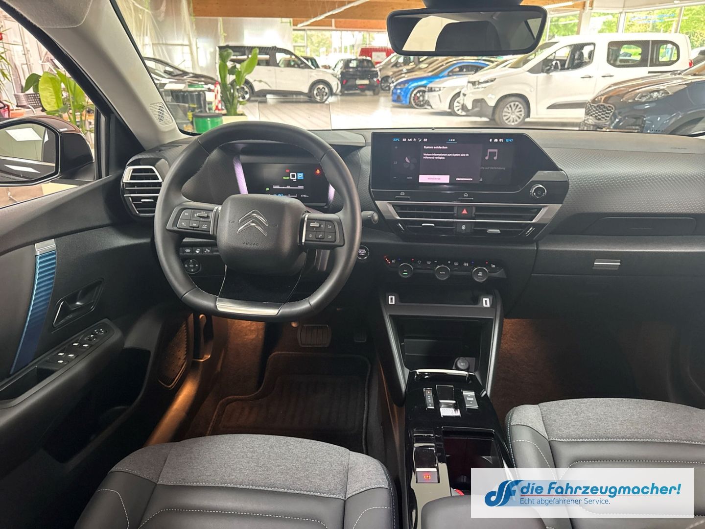 Fahrzeugabbildung Citroën C4 X e- Shine HUD Navi Digitales Cockpit Soundsy
