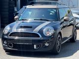 MINI COOPER_SD Clubman Cooper SD Bond Street - schwarze MINI Cooper SD