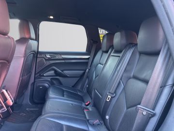 Porsche Cayenne - 10