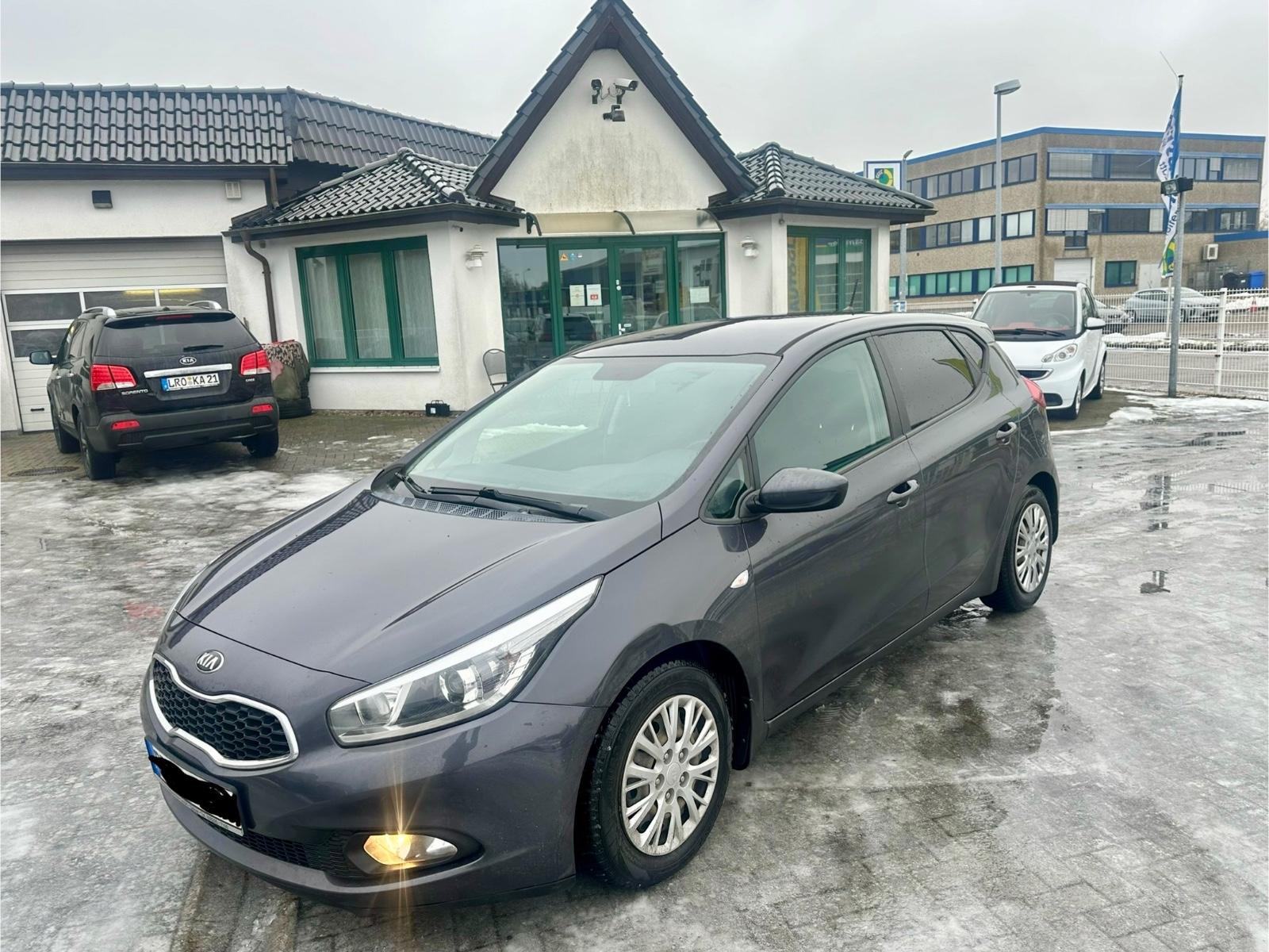 Kia Ceed Edition KLIMA SERVO ZV ABS ESP