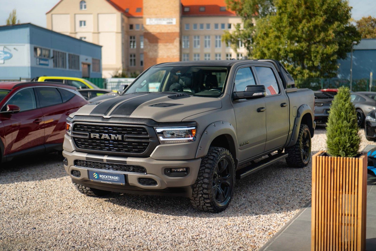 Fahrzeugabbildung Dodge RAM 5.7 V8 HEMI 4x4 OFFROAD Night LARAMIE RAPTOR