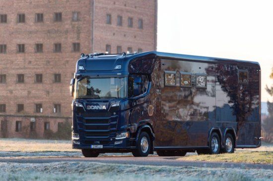 Autres Izabella Scania S590 Luxuswohnmobil,1x Slide out