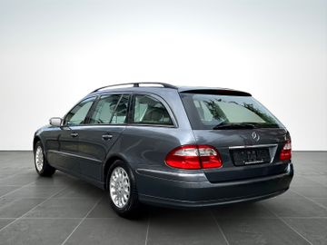 Mercedes E 240 - 3