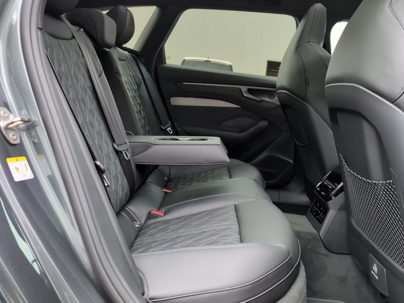 Audi A6 - Bild 16