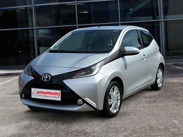 Toyota Aygo x-play touch