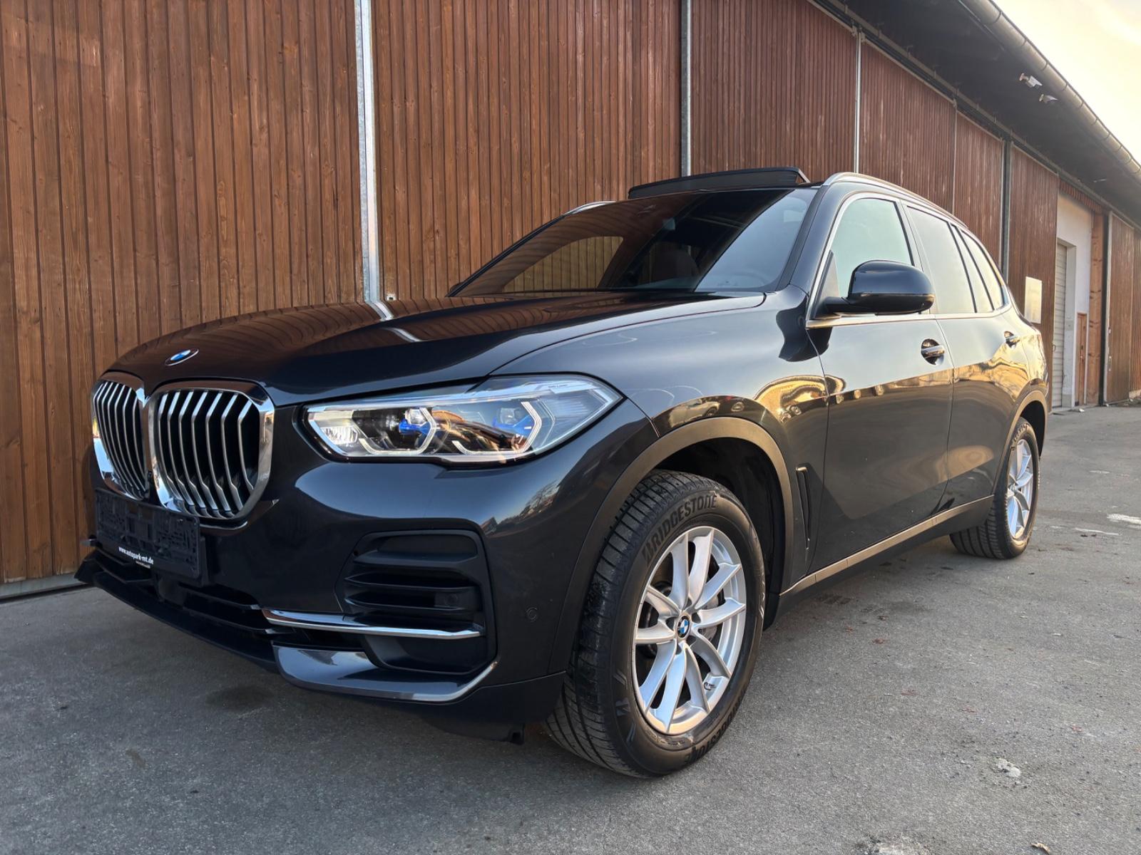 BMW X5 xDrive40i LaserLED Panorama Navi DrivingAssis