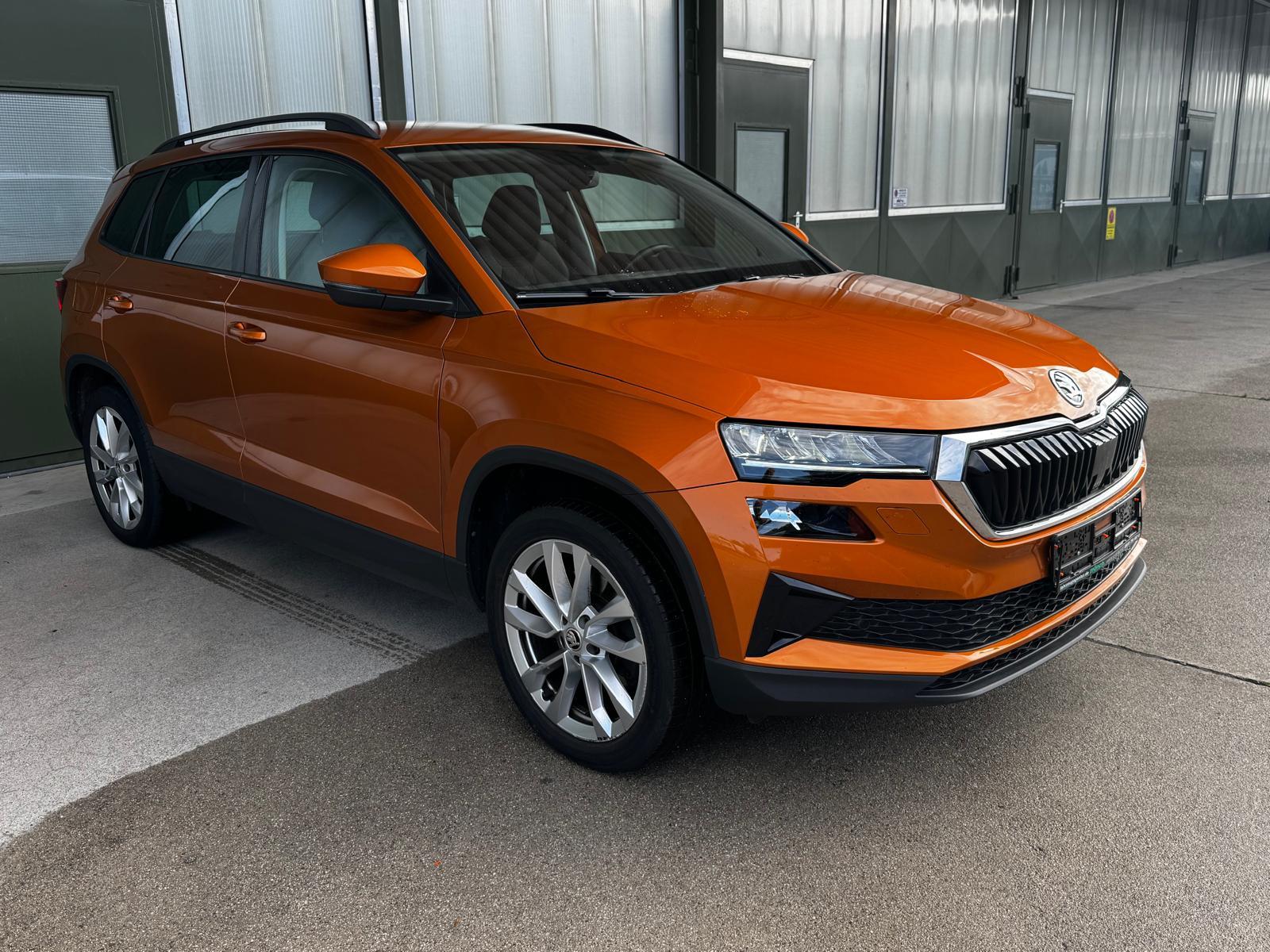 Skoda Karoq Style 1.5 TSI +AHK +Scheckheft +8-fach +++