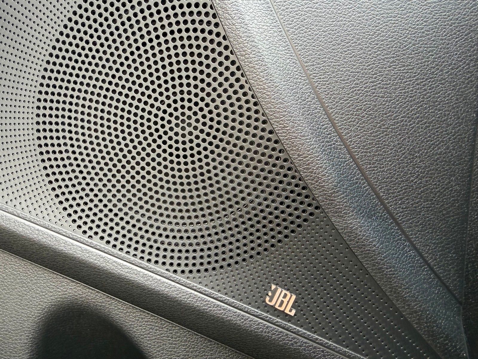 Fahrzeugabbildung Kia XCeed 1.6T 180 DCT SPIRIT SD SITZ ADV