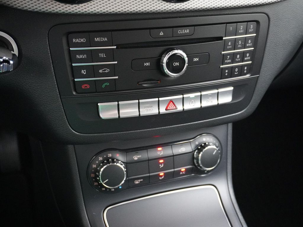 Mercedes-Benz B 180 Ambition Facelift Urban navi kamera AHK au